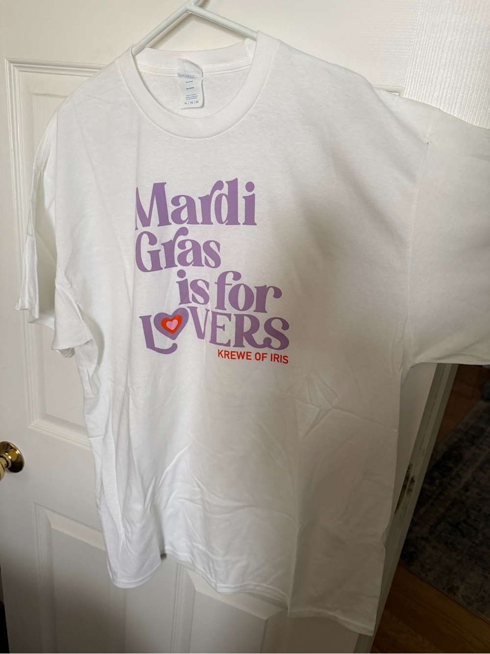 Krewe of Iris Kids 'Mardi Gras is for Lovers' White Graphic Tee